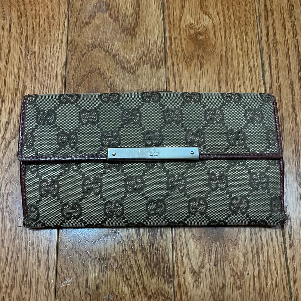 Gucci Long Burgundy Wallet